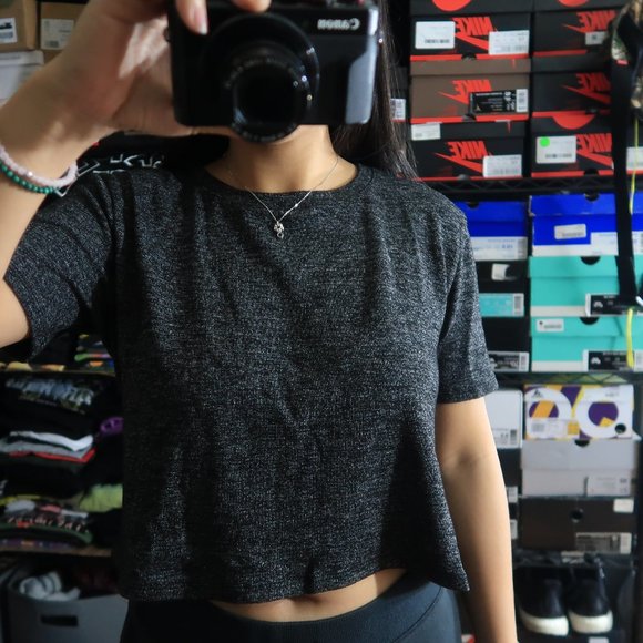 Forever 21 Tops - FOREVER21 GRAY CROPPED TOP